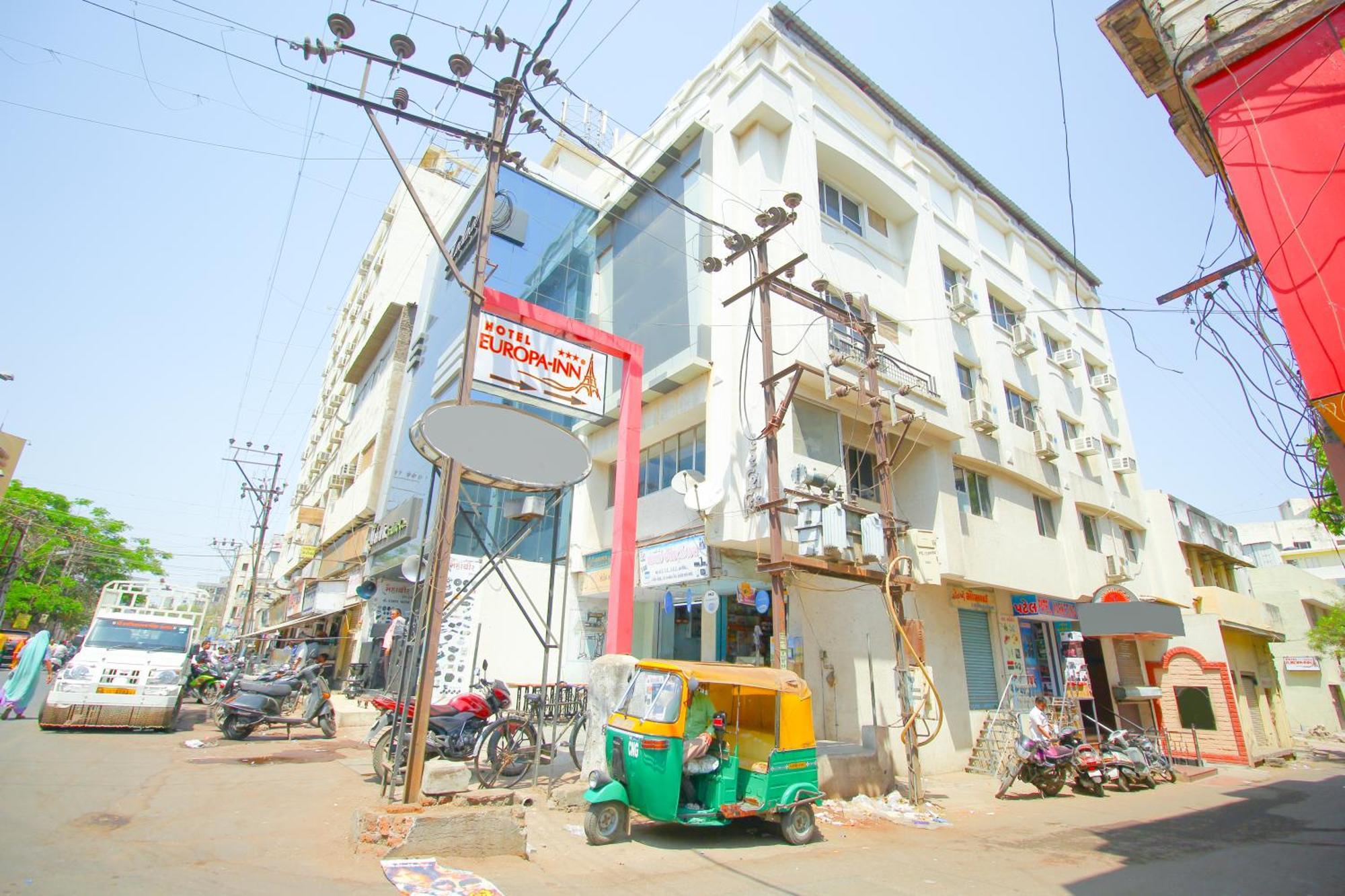 Hotel Upasana Rajkot Bagian luar foto